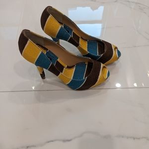 D&G gorgeous peep toe heels size 39.5